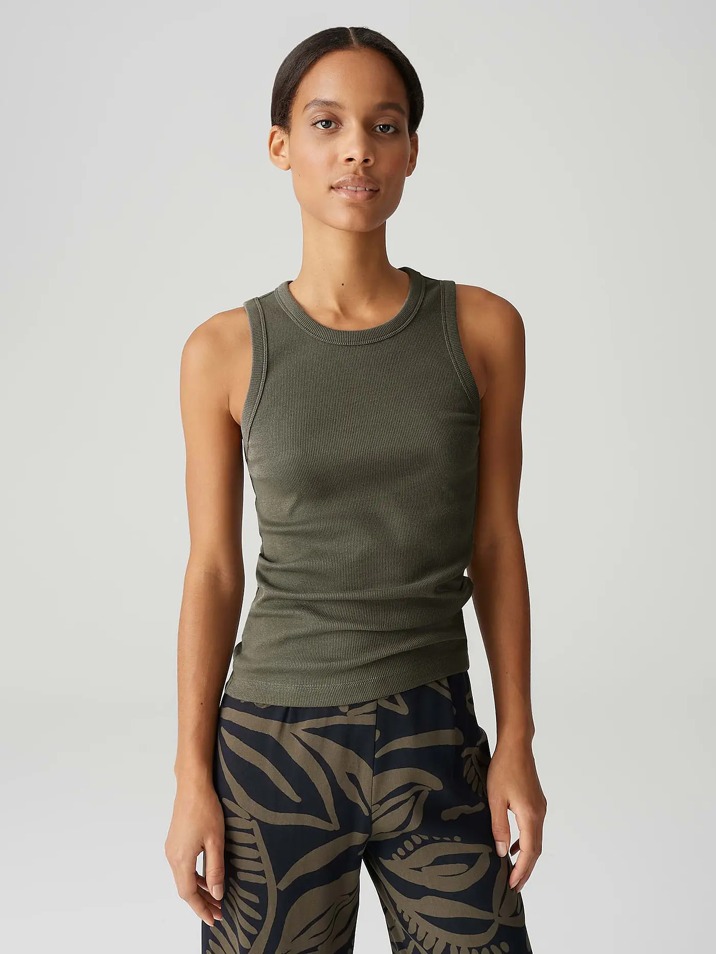 OPUS | Top ILESSO | olive